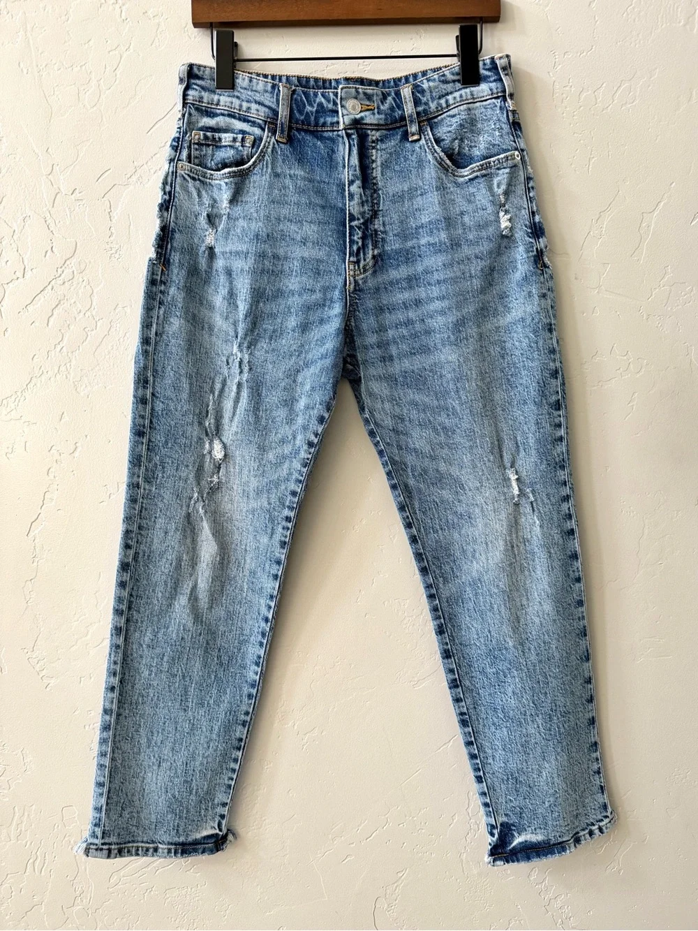 Pilcro Womens The Borrowed Boyfriend Jeans Size 26 Light Wash Distressed Raw Hem - Picture 2 of 16